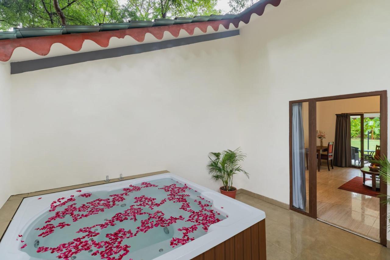 אודייפור Aranya Vilas - A Nature Resort מראה חיצוני תמונה
